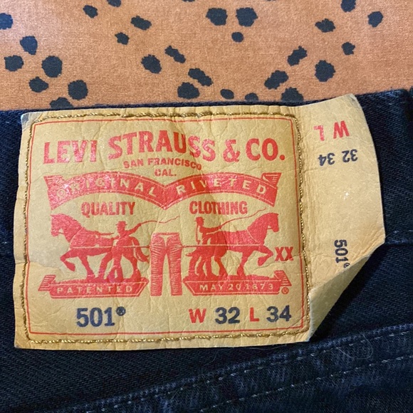 Levi’s 501 Black Jeans with frayed cuffs - Picture 2 of 4